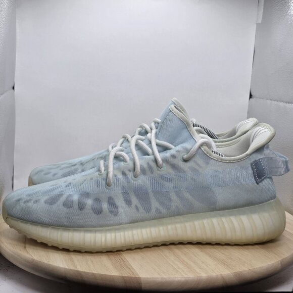 Size 11.5 - adidas Yeezy Boost 350 V2 Mono Ice - Picture 1 of 11